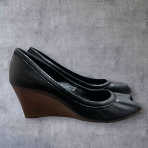 TORY BURCH Elegant Black Wedge Heels SIZE 8